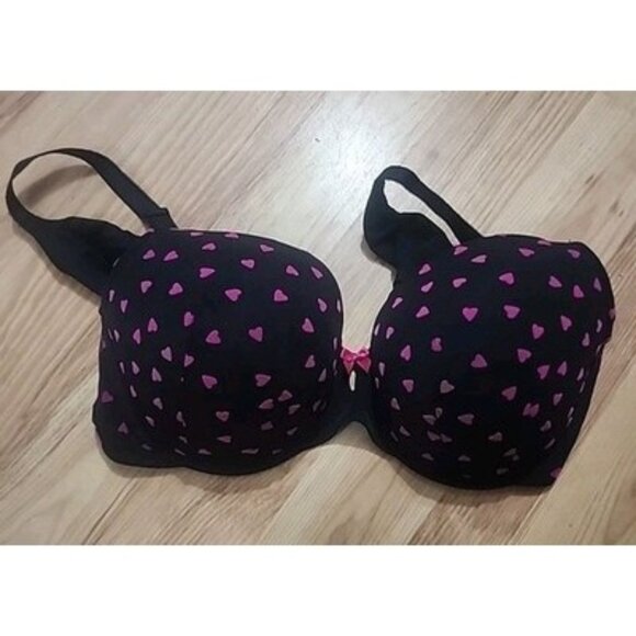 Torrid T-Shirt Bra Size 44D black Pink Hearts Padded Underwire Back Smoothing - Picture 1 of 10